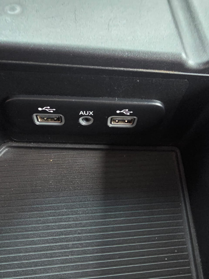 RAM 3500 Laramie 4x4 Mega Cab 6'4" Box 2018