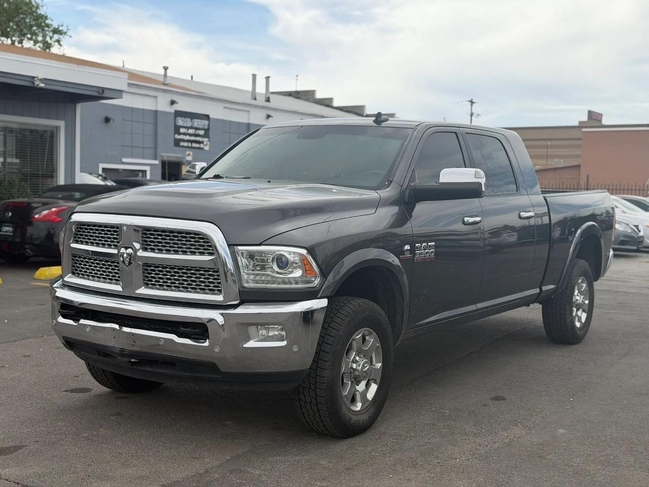 RAM 3500 Laramie 4x4 Mega Cab 6'4" Box 2018