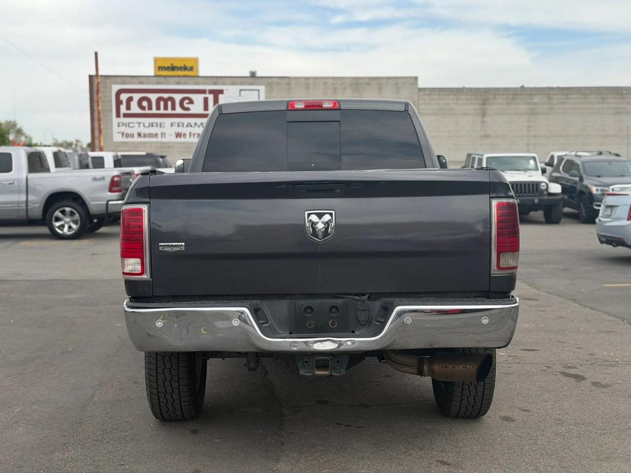 RAM 3500 Laramie 4x4 Mega Cab 6'4" Box 2018