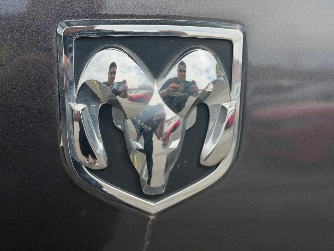 RAM 3500 Laramie 4x4 Mega Cab 6'4" Box 2018