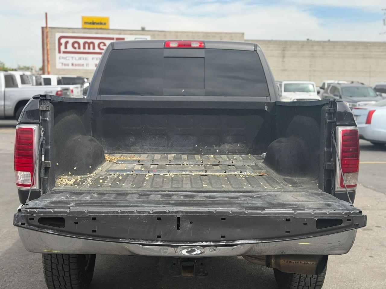 RAM 3500 Laramie 4x4 Mega Cab 6'4" Box 2018