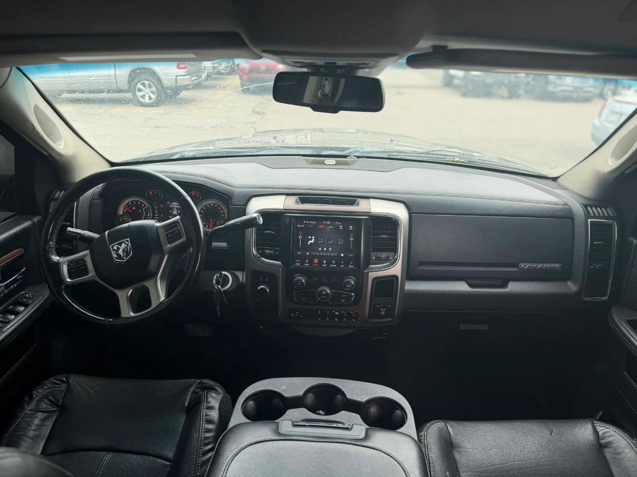 RAM 3500 Laramie 4x4 Mega Cab 6'4" Box 2018