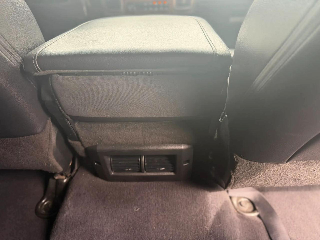 RAM 3500 Laramie 4x4 Mega Cab 6'4" Box 2018