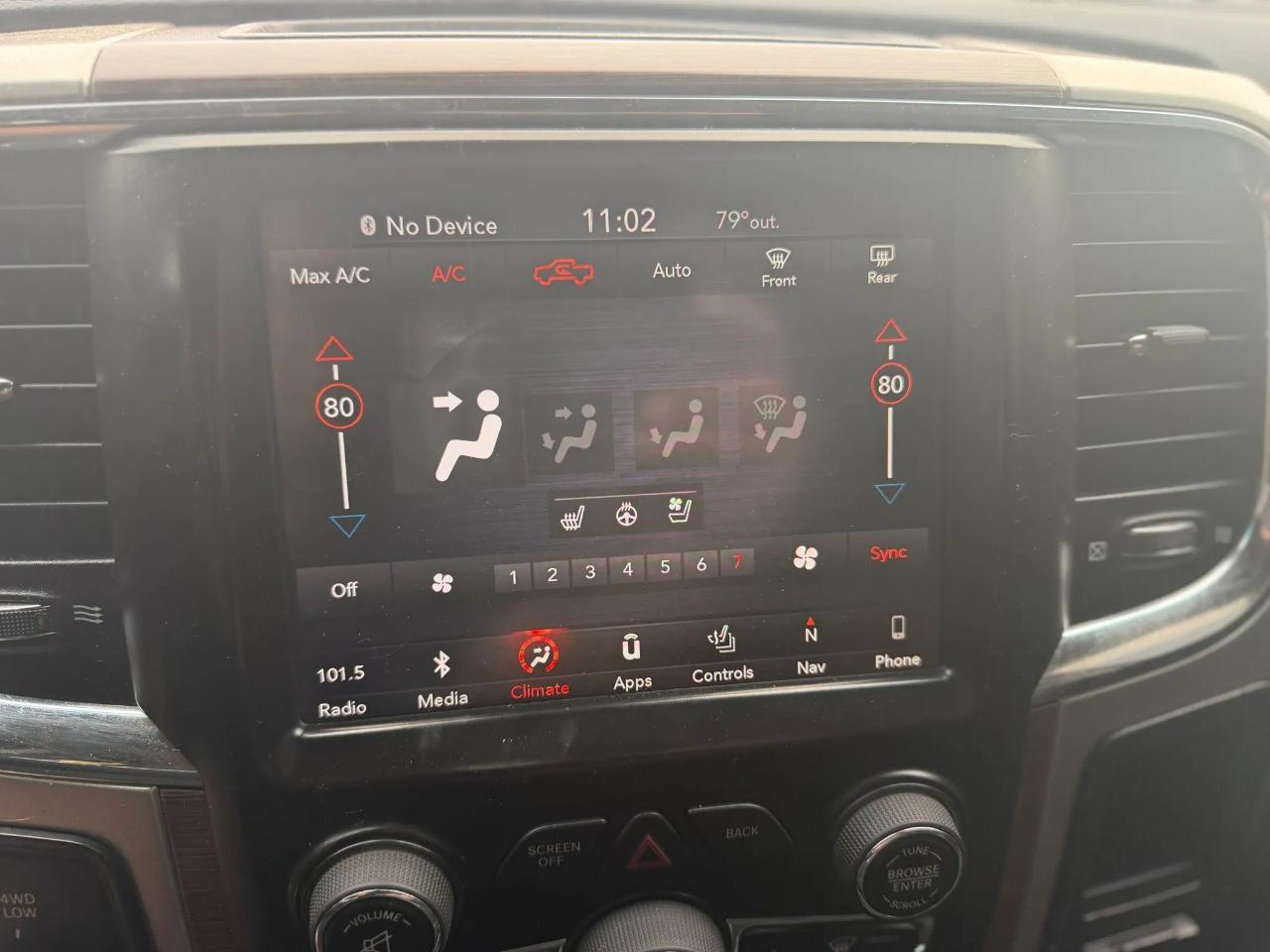 RAM 3500 Laramie 4x4 Mega Cab 6'4" Box 2018