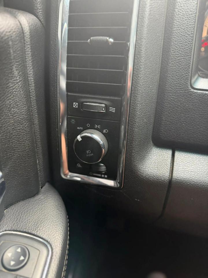 RAM 3500 Laramie 4x4 Mega Cab 6'4" Box 2018