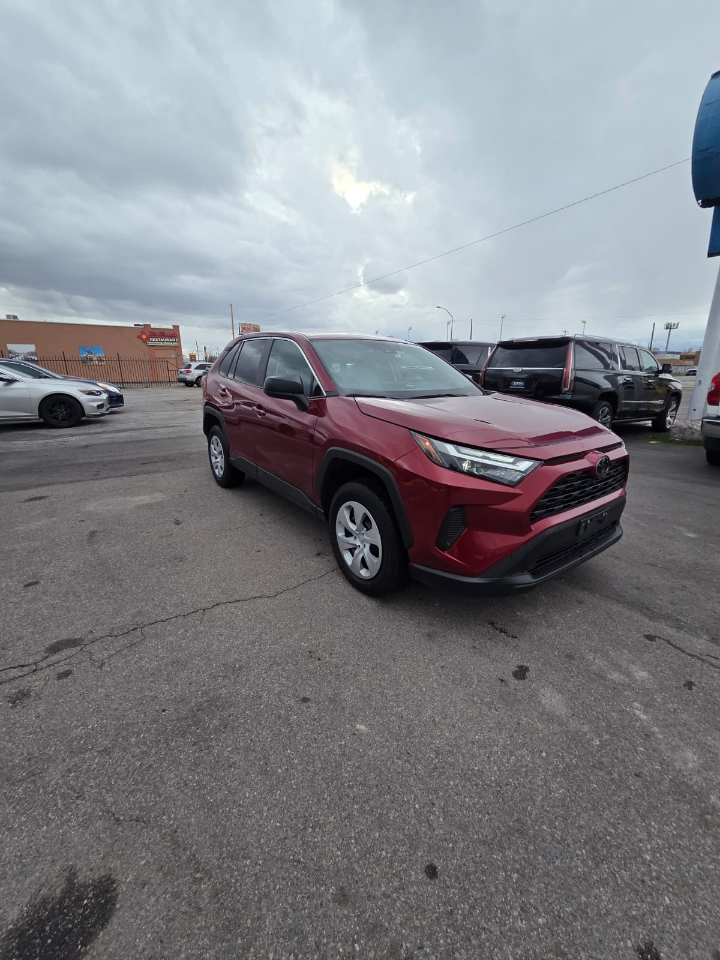 Toyota RAV4 LE AWD (Natl) 2024