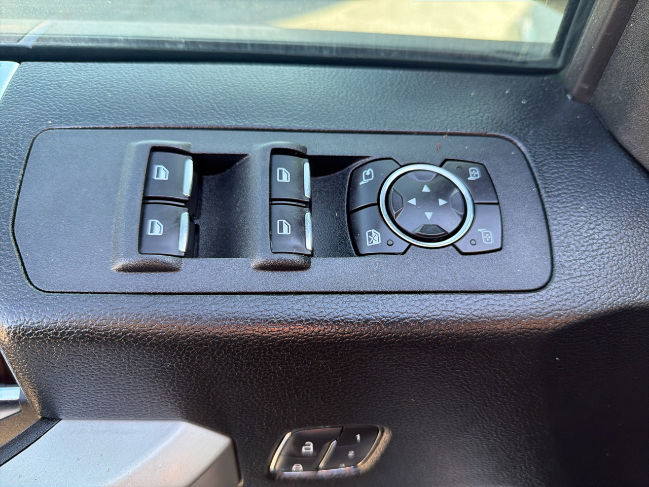 Ford F-150 4WD SuperCrew 157" Lariat 2018