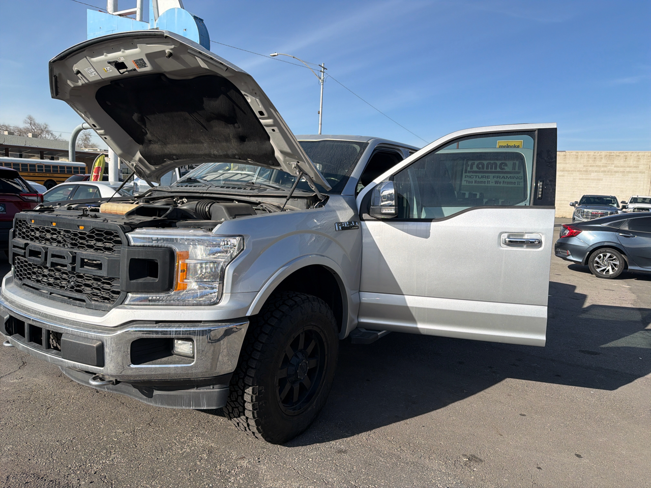 Ford F-150 4WD SuperCrew 157" Lariat 2018
