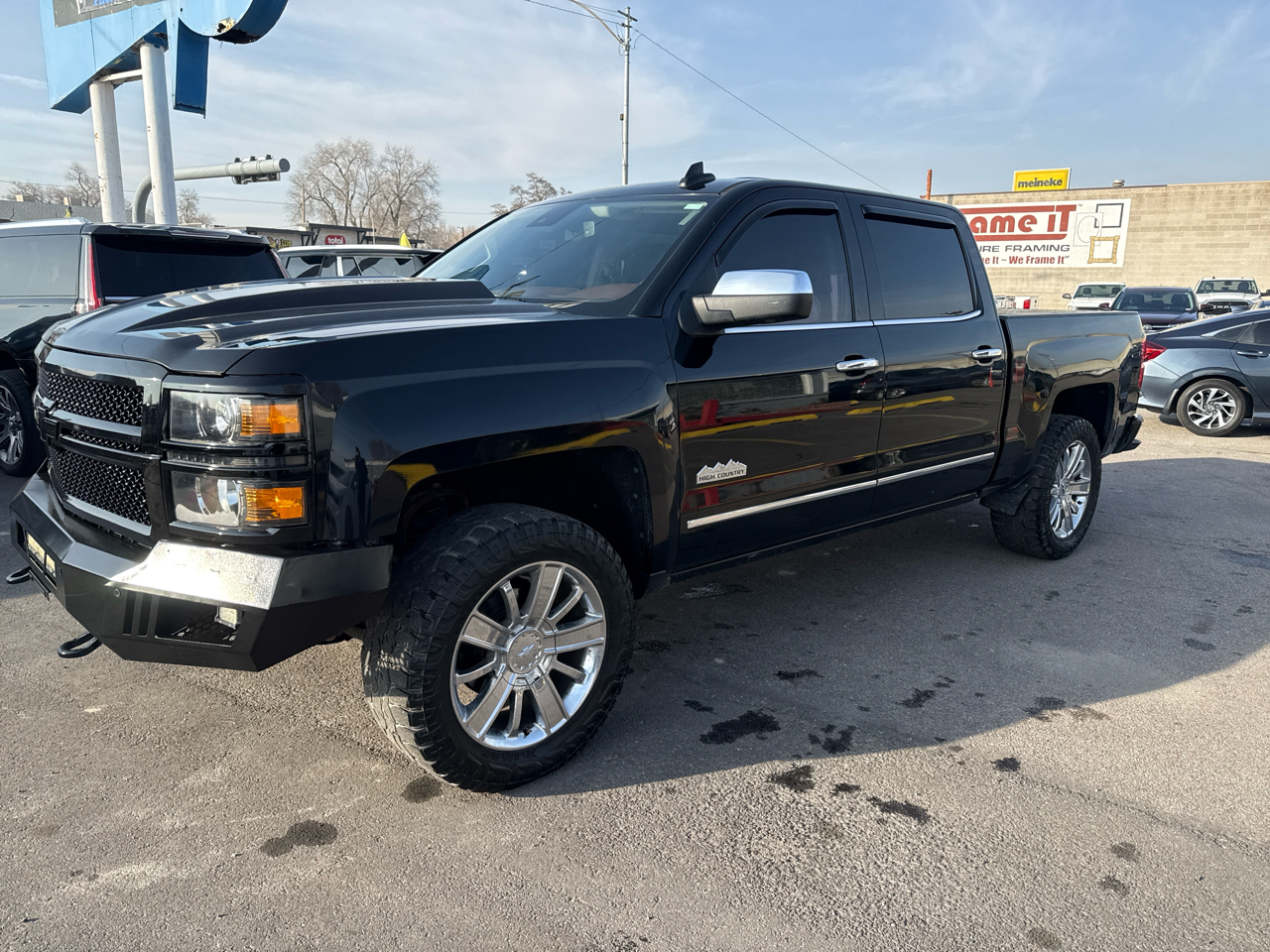 Chevrolet Silverado 1500 4WD Crew Cab 143.5" High Country 2015