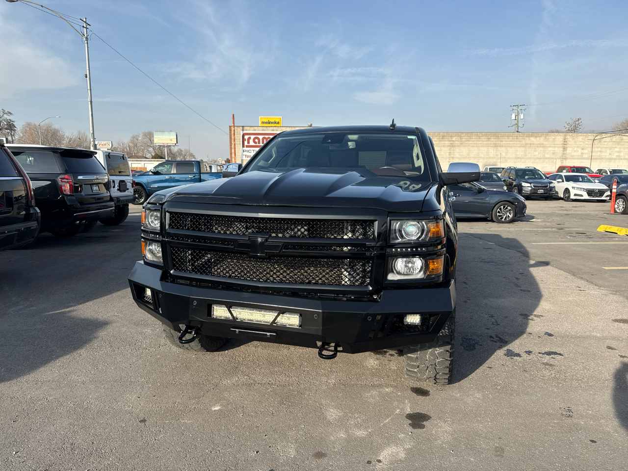 Chevrolet Silverado 1500 4WD Crew Cab 143.5" High Country 2015