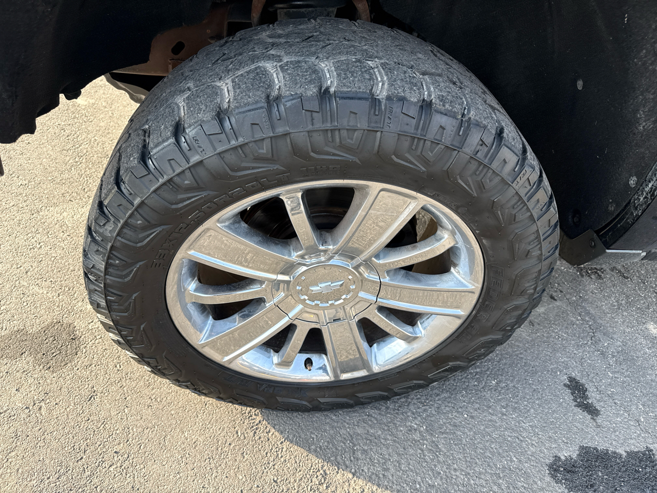 Chevrolet Silverado 1500 4WD Crew Cab 143.5" High Country 2015