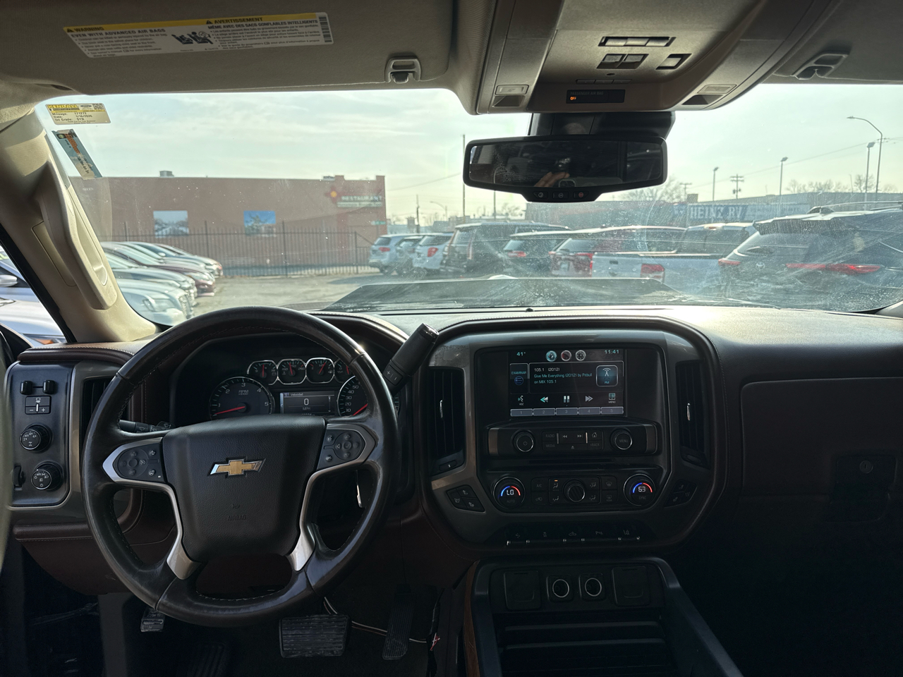 Chevrolet Silverado 1500 4WD Crew Cab 143.5" High Country 2015