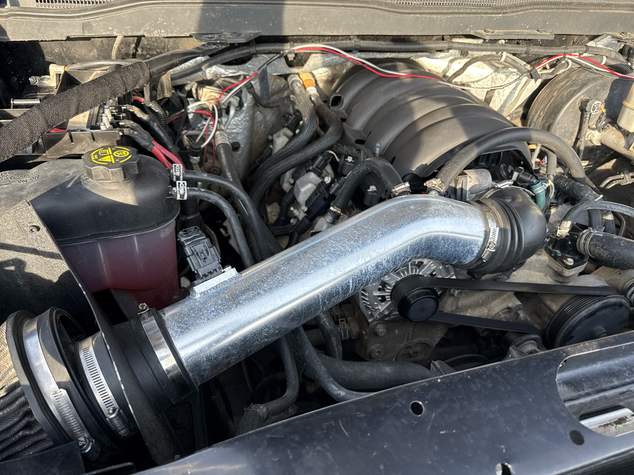 Chevrolet Silverado 1500 4WD Crew Cab 143.5" High Country 2015