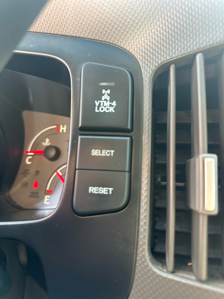 Honda Ridgeline 4WD Crew Cab RTX 2008