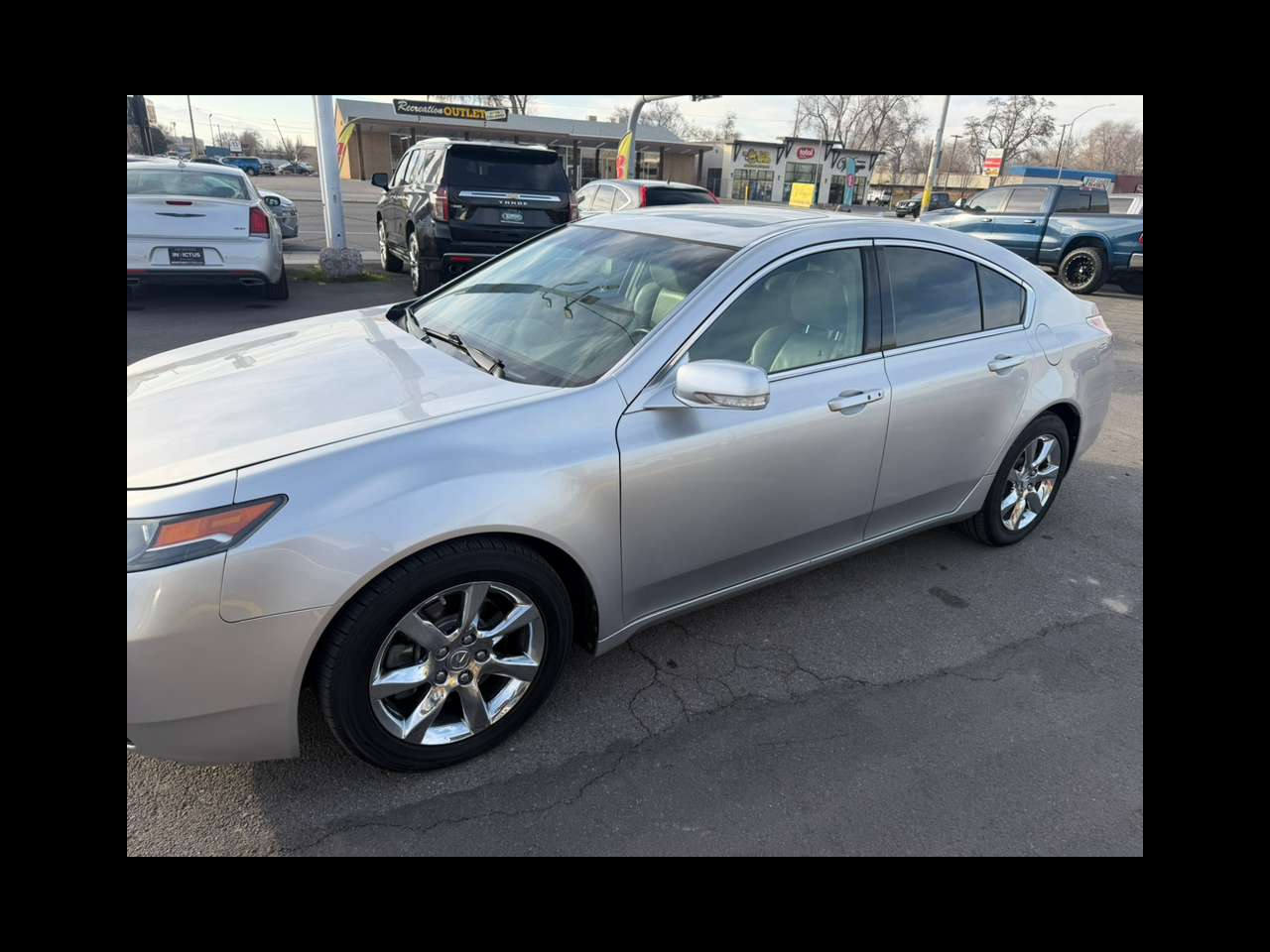 Acura TL 4dr Sdn Auto 2WD Tech 2012