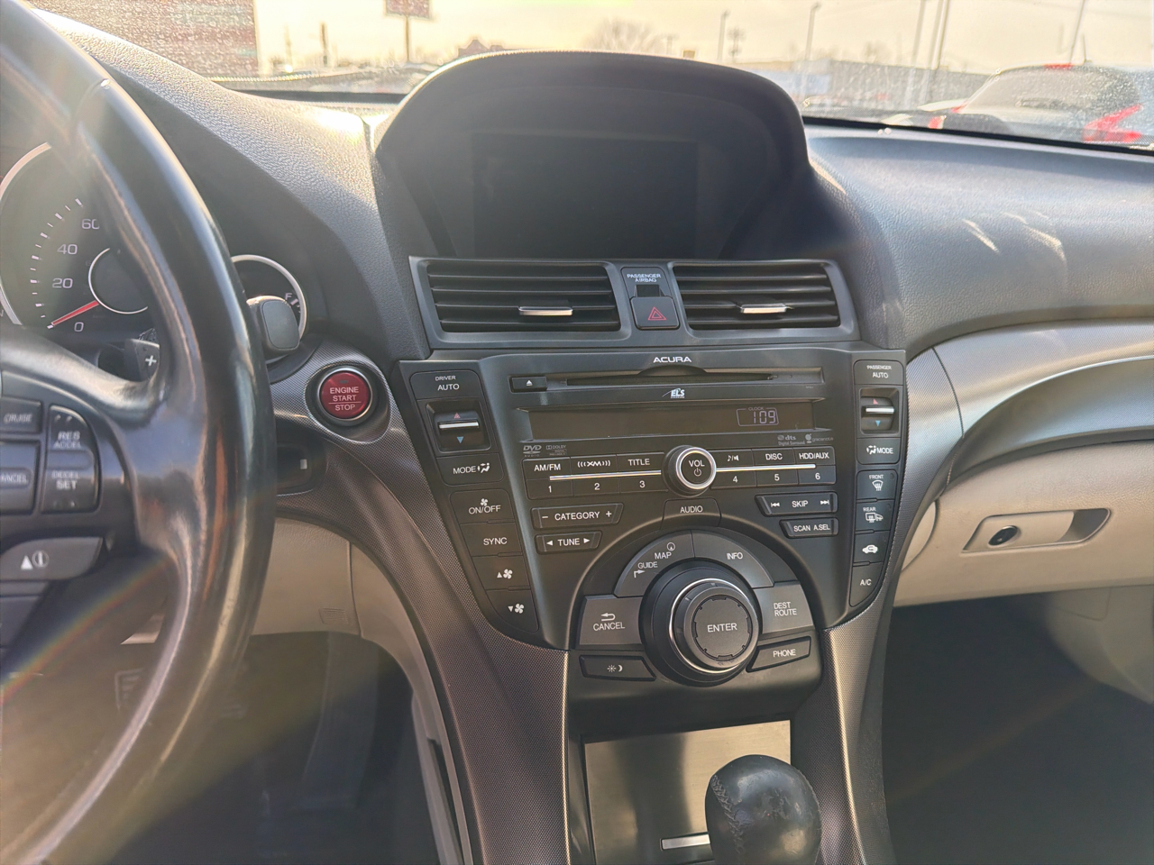 Acura TL 4dr Sdn Auto 2WD Tech 2012