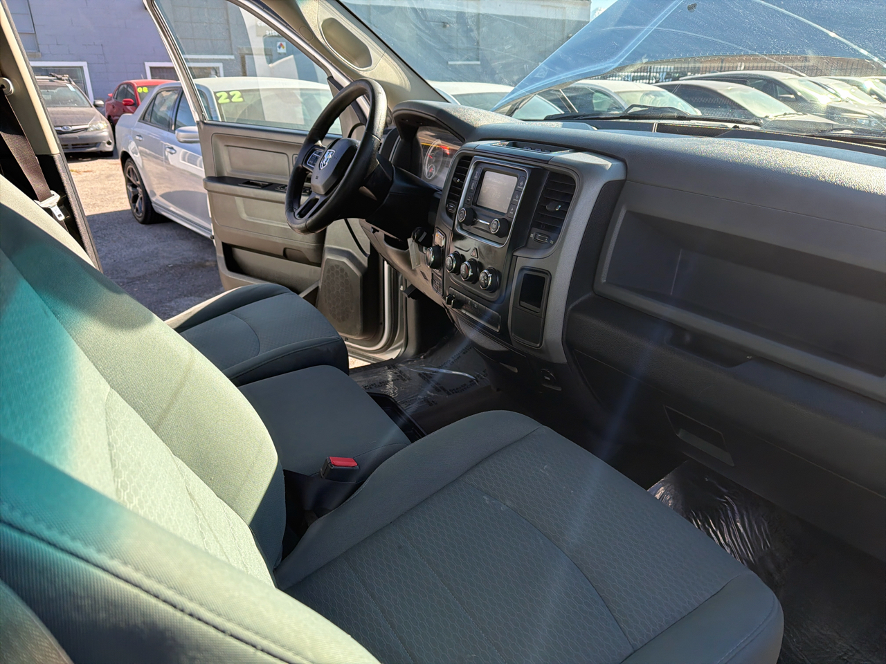 RAM 1500 4WD Crew Cab 149" Tradesman 2016