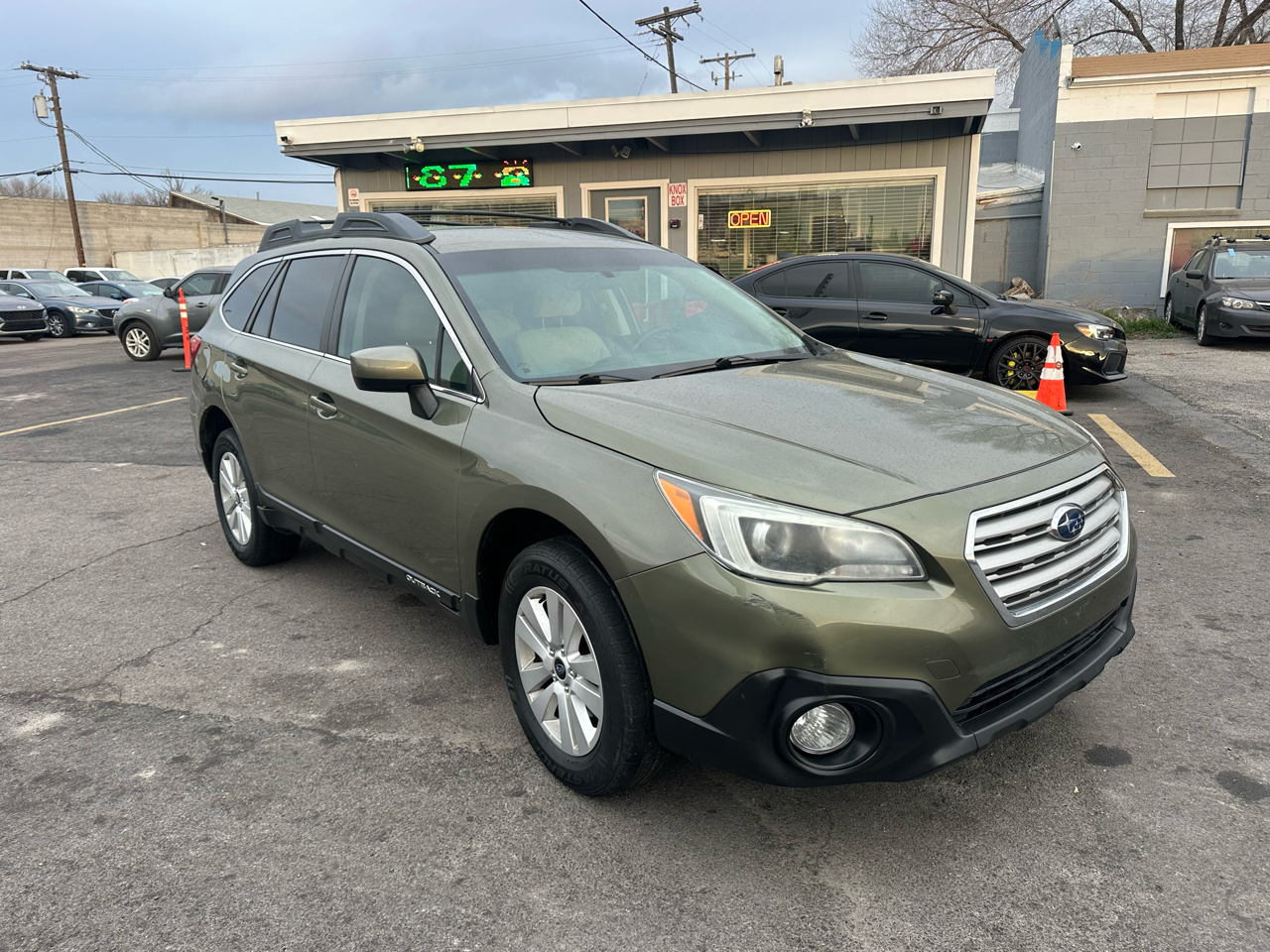 Subaru Outback 4dr Wgn 2.5i Premium PZEV 2016