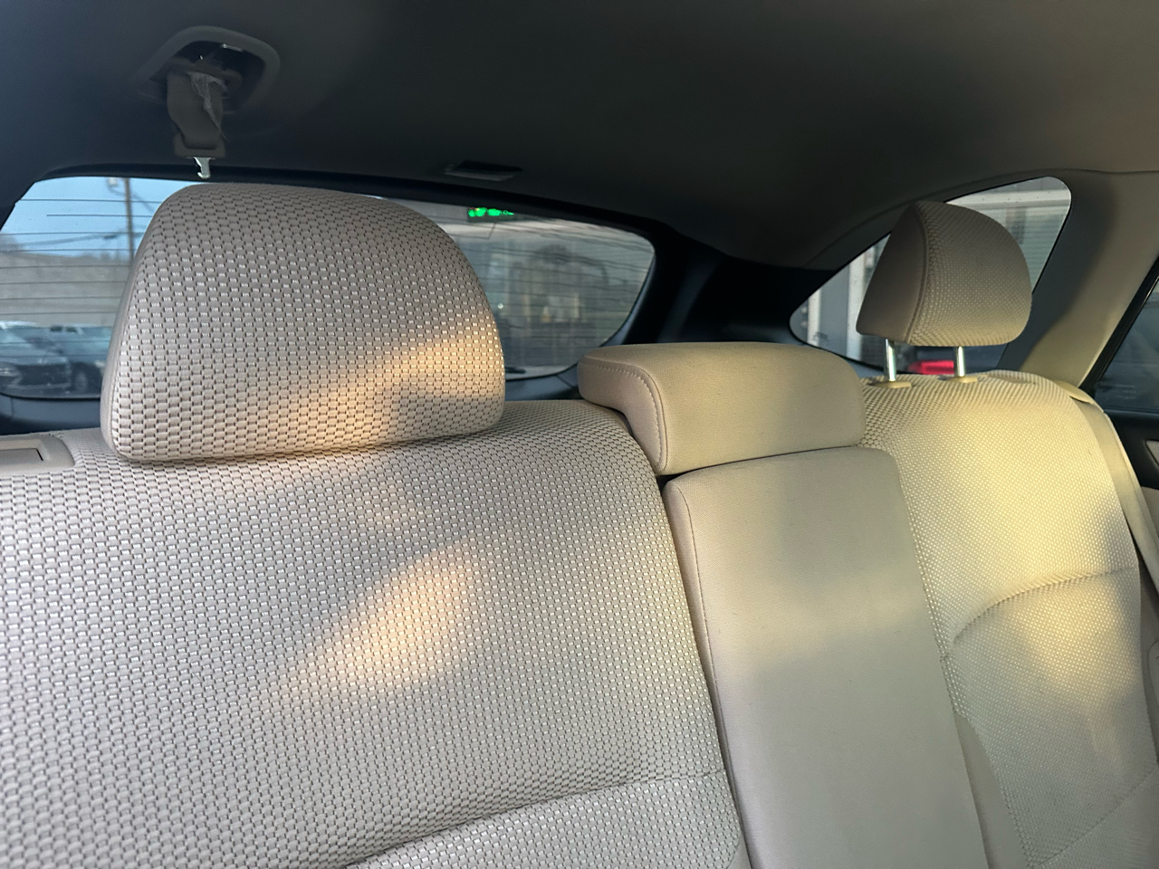 Subaru Outback 4dr Wgn 2.5i Premium PZEV 2016