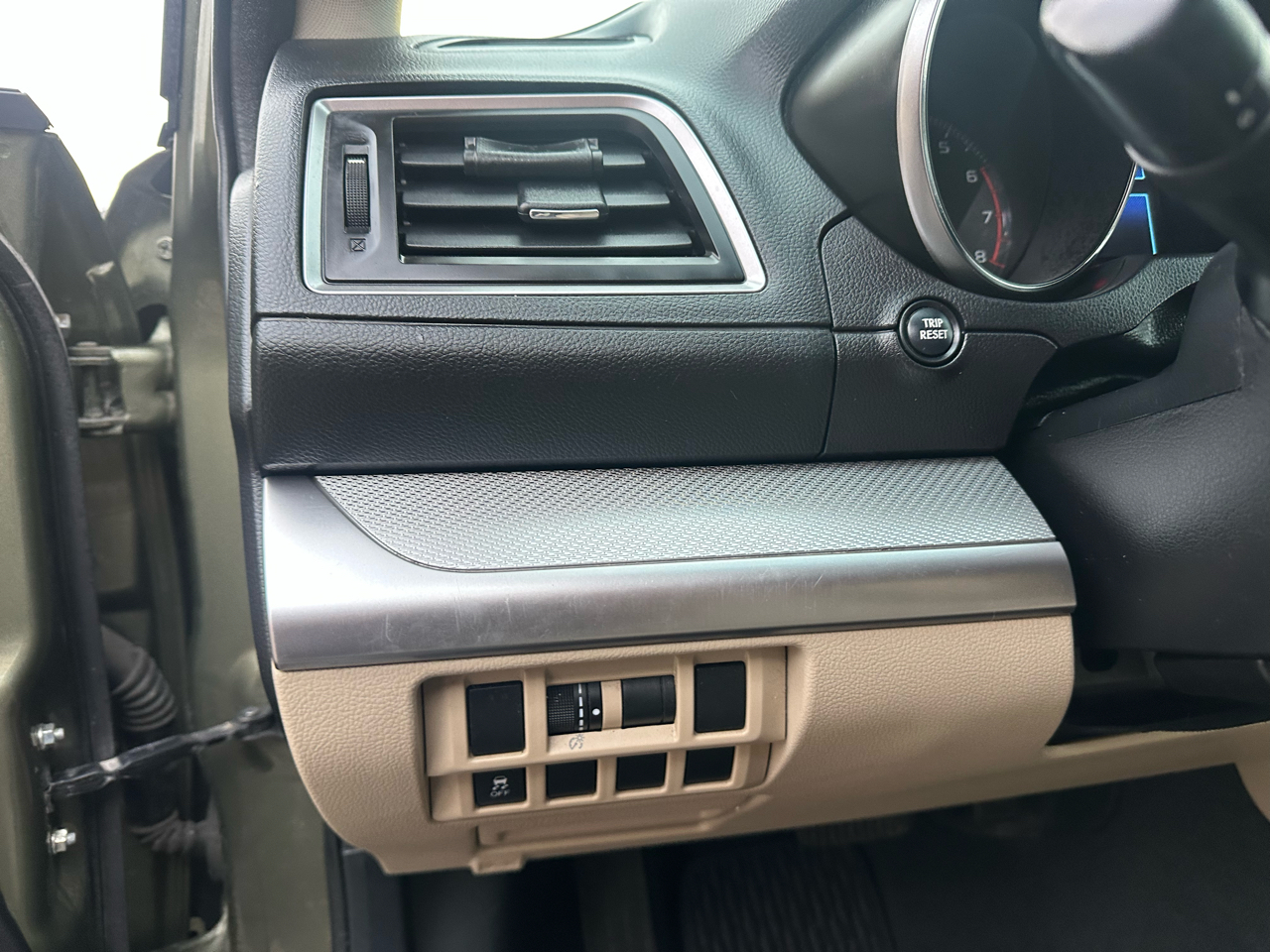 Subaru Outback 4dr Wgn 2.5i Premium PZEV 2016