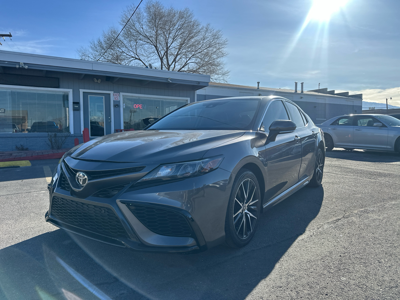 Toyota Camry SE Auto (Natl) 2022