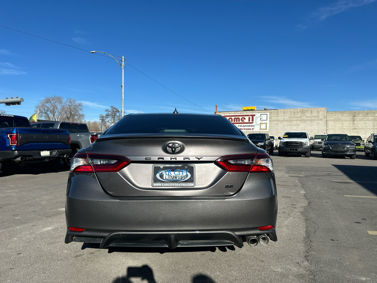 Toyota Camry SE Auto (Natl) 2022