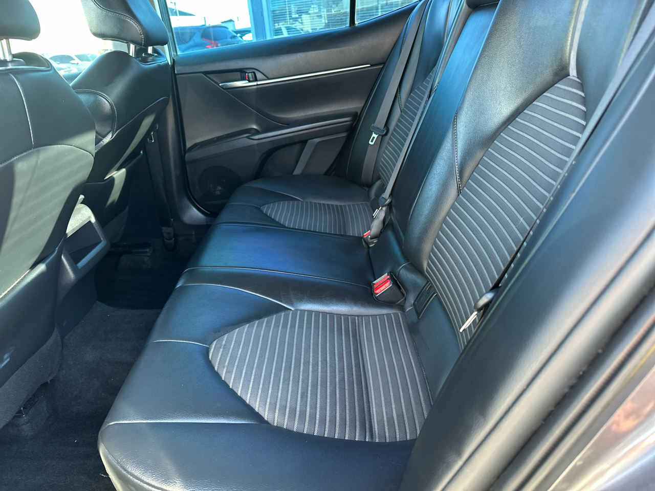 Toyota Camry SE Auto (Natl) 2022