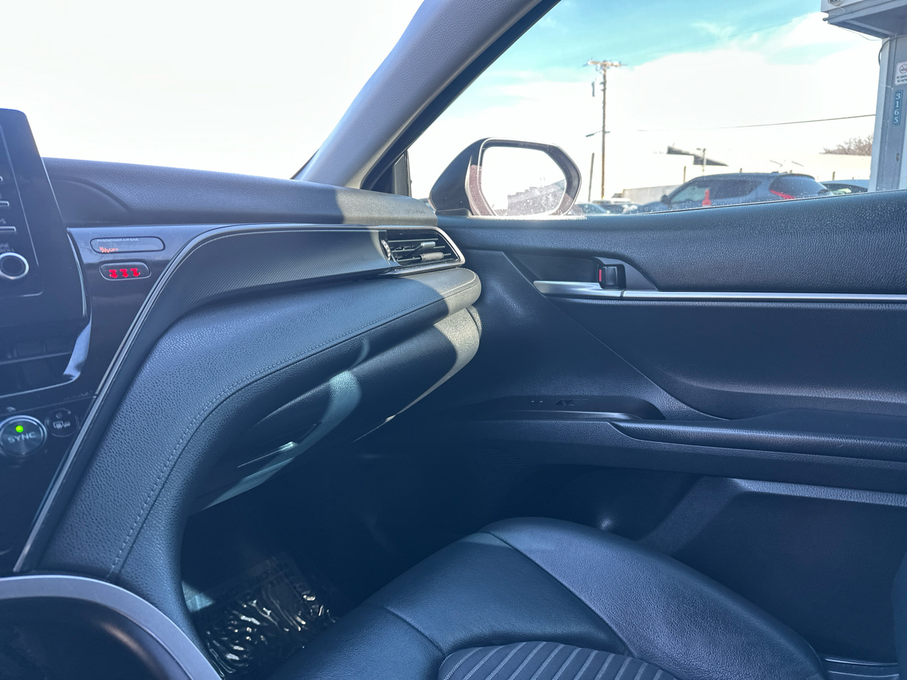 Toyota Camry SE Auto (Natl) 2022