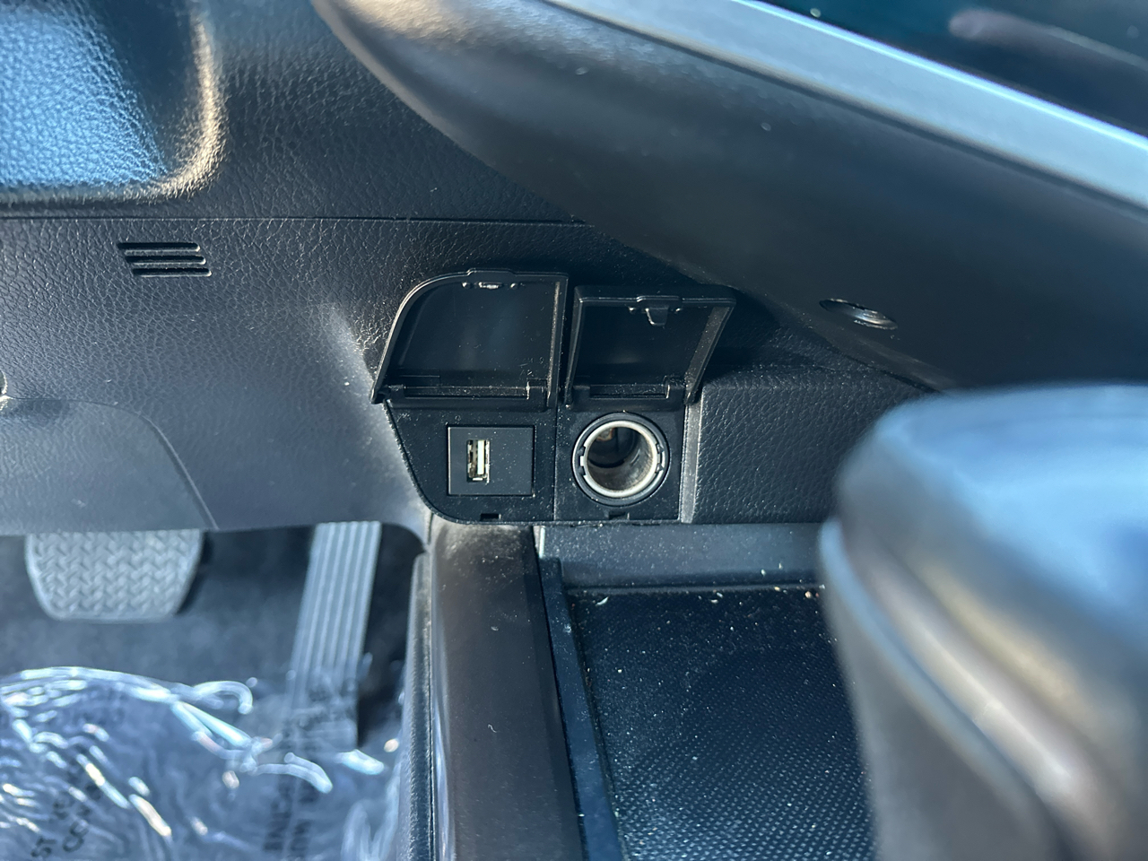 Toyota Camry SE Auto (Natl) 2022