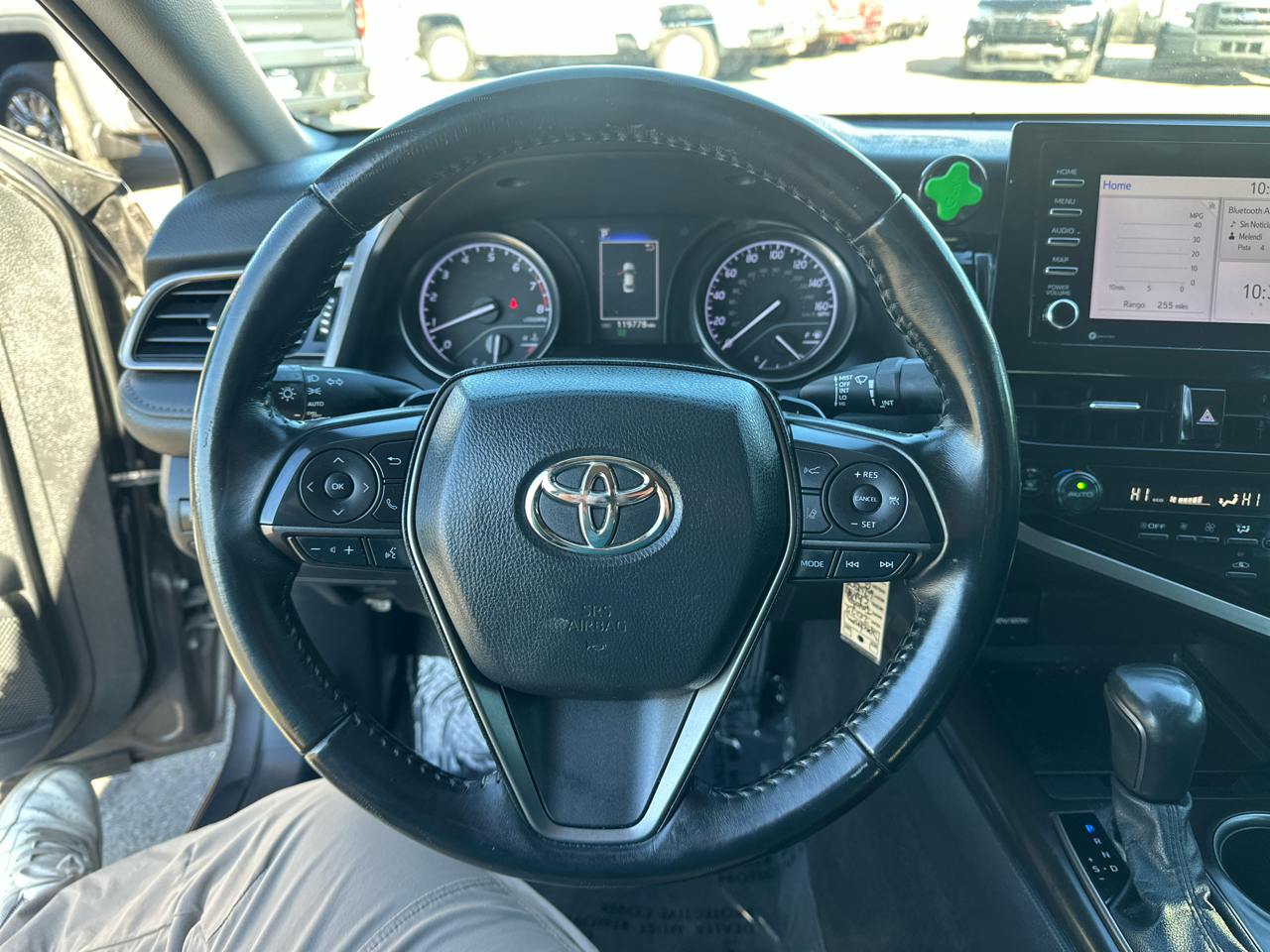 Toyota Camry SE Auto (Natl) 2022