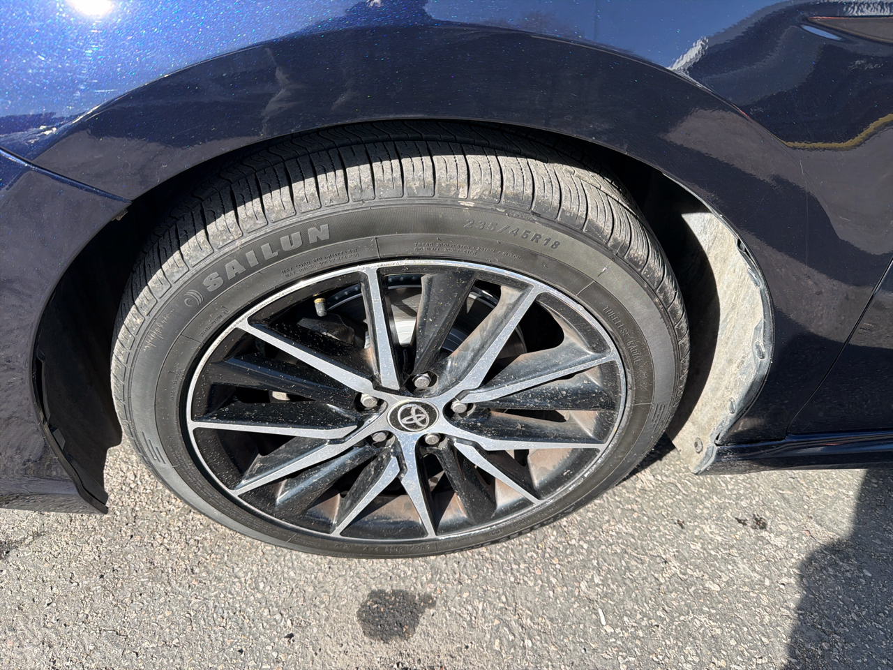 Toyota Camry SE Auto (Natl) 2021