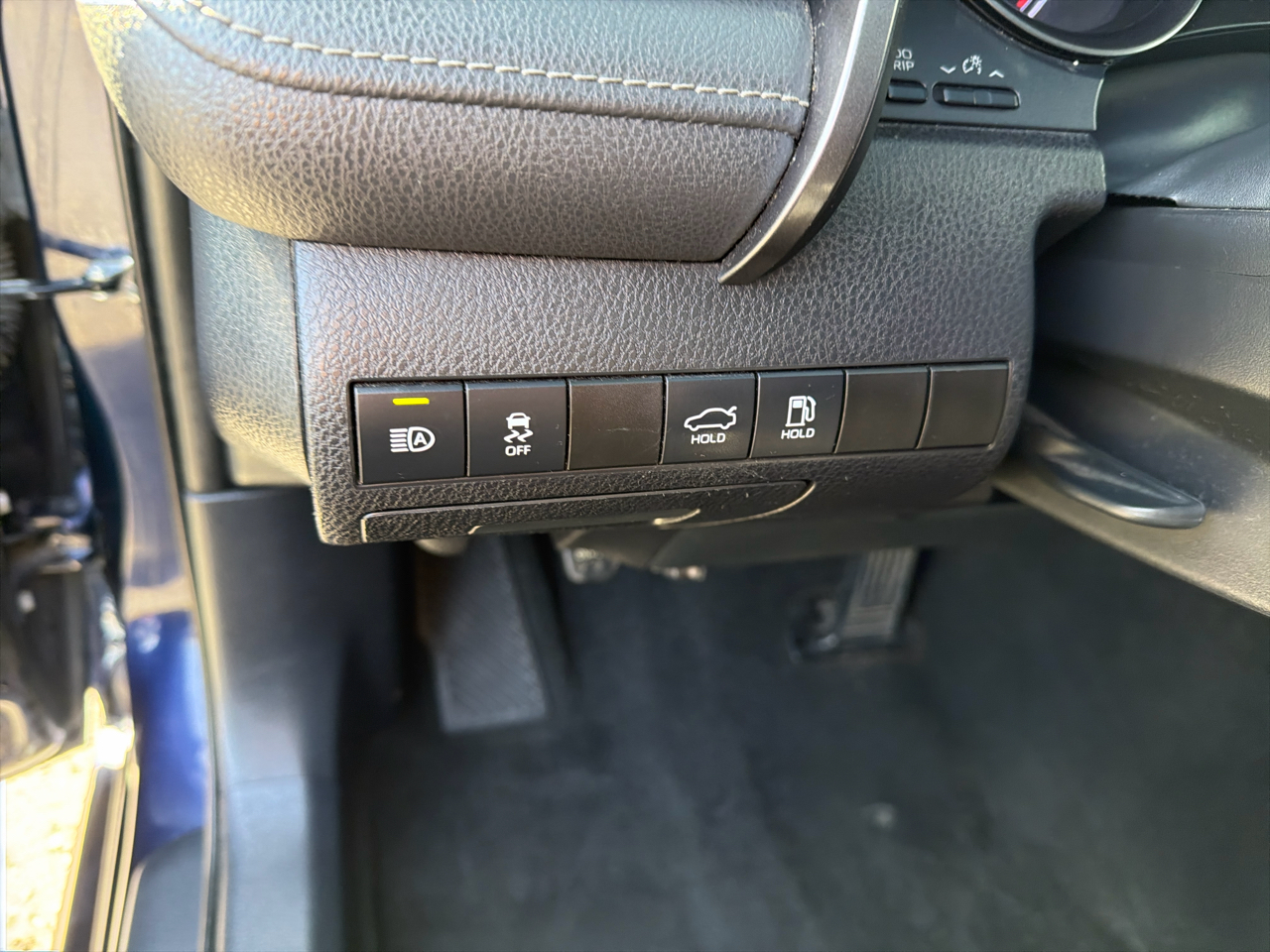 Toyota Camry SE Auto (Natl) 2021