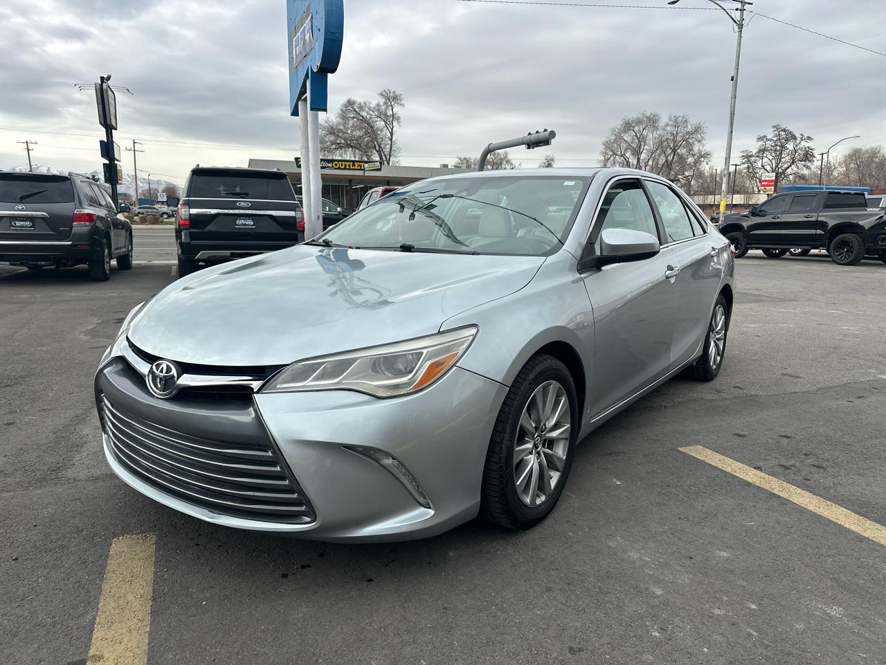 Toyota Camry 4dr Sdn V6 Auto XLE (Natl) 2016