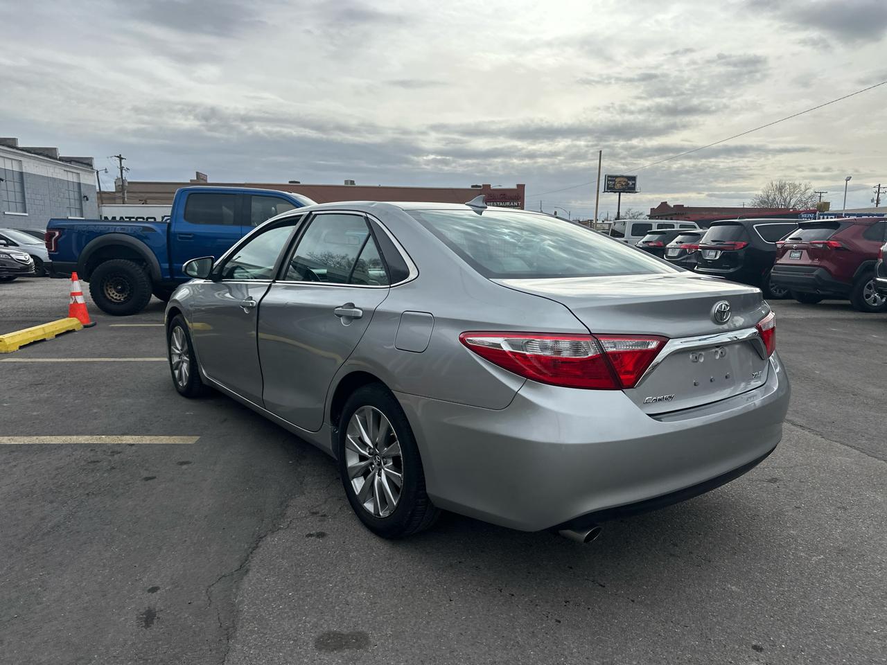 Toyota Camry 4dr Sdn V6 Auto XLE (Natl) 2016