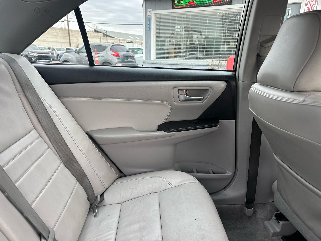 Toyota Camry 4dr Sdn V6 Auto XLE (Natl) 2016