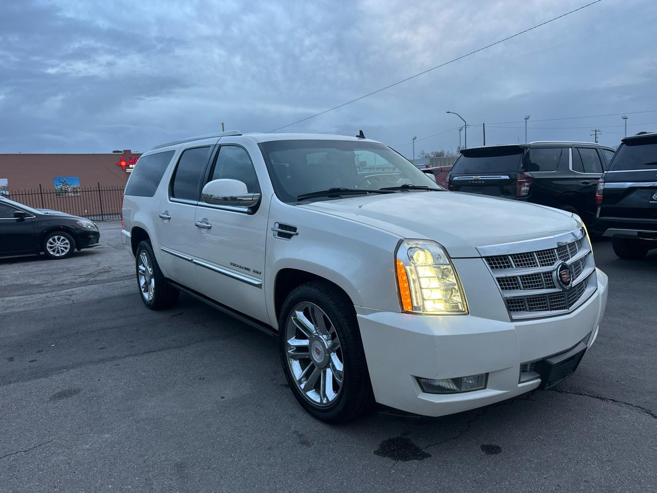 Cadillac Escalade ESV AWD 4dr Platinum 2014