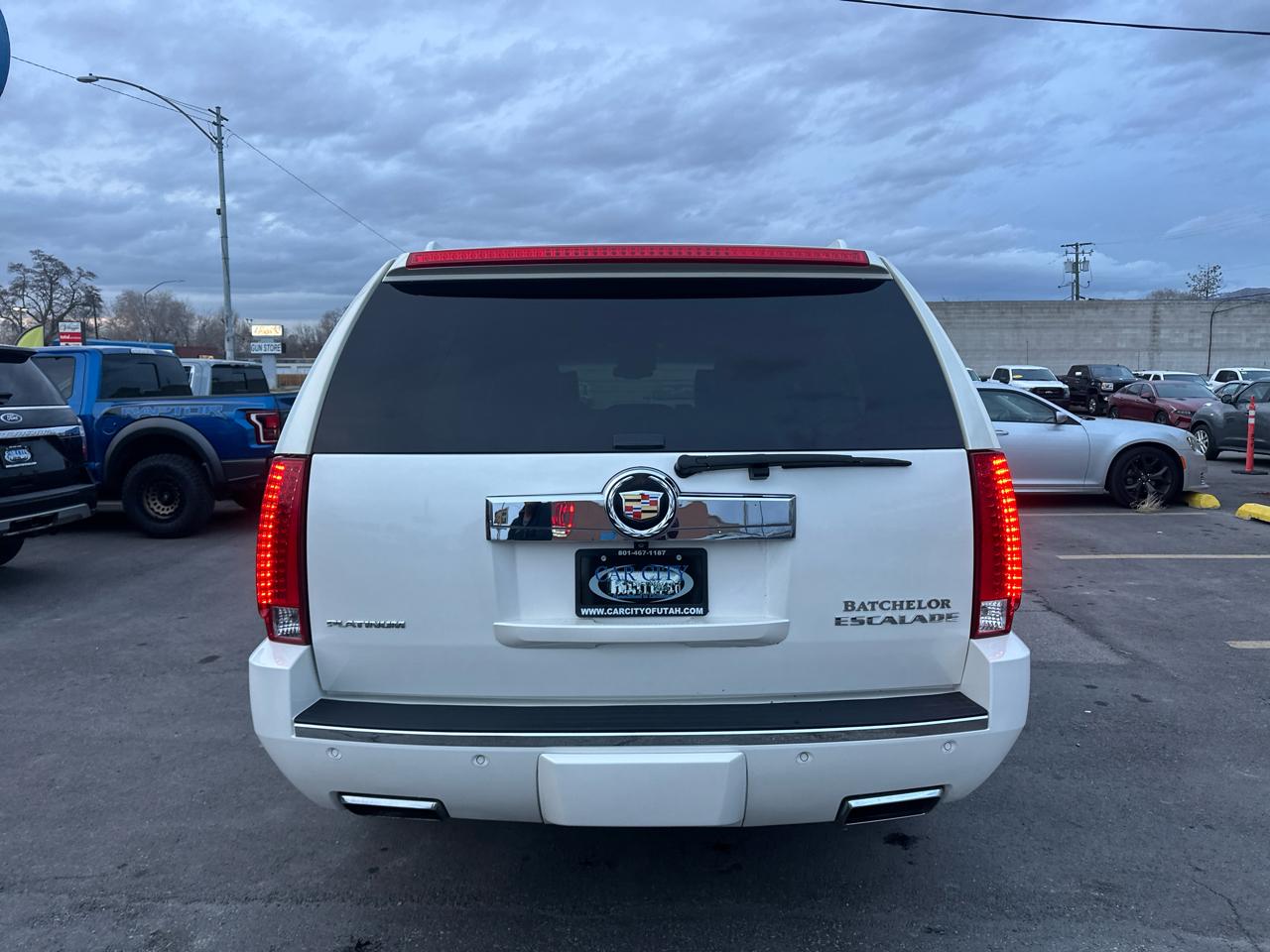 Cadillac Escalade ESV AWD 4dr Platinum 2014
