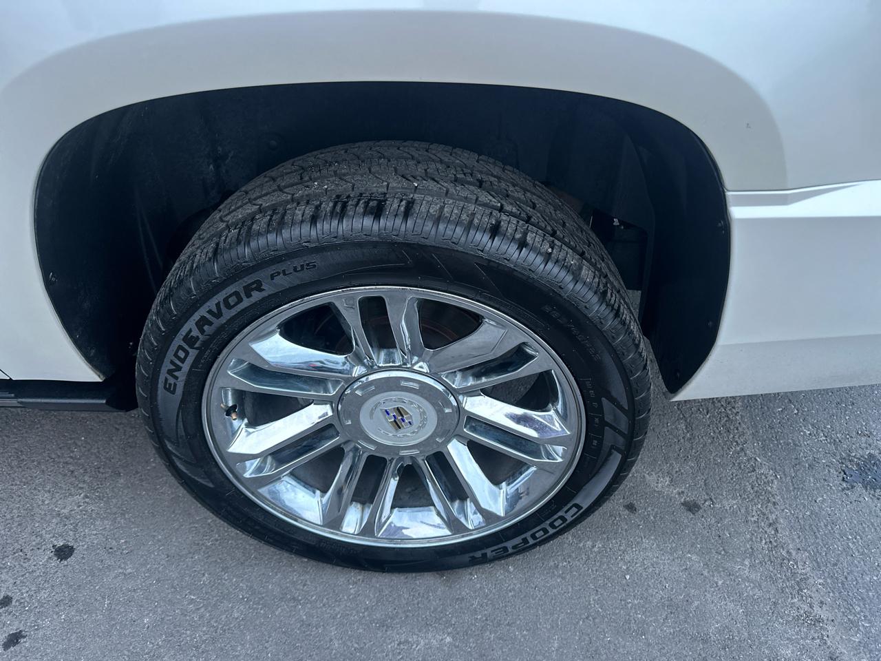 Cadillac Escalade ESV AWD 4dr Platinum 2014