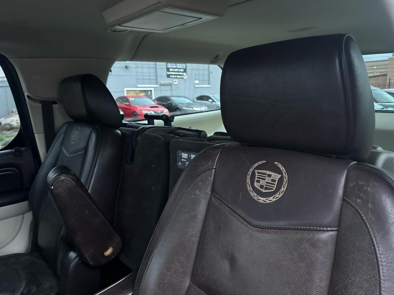 Cadillac Escalade ESV AWD 4dr Platinum 2014