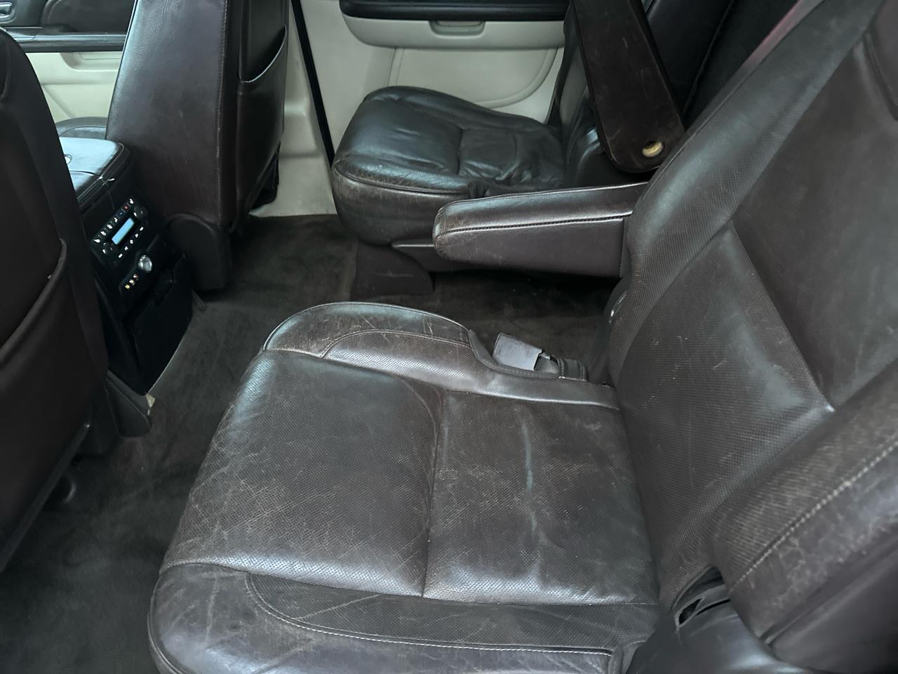 Cadillac Escalade ESV AWD 4dr Platinum 2014