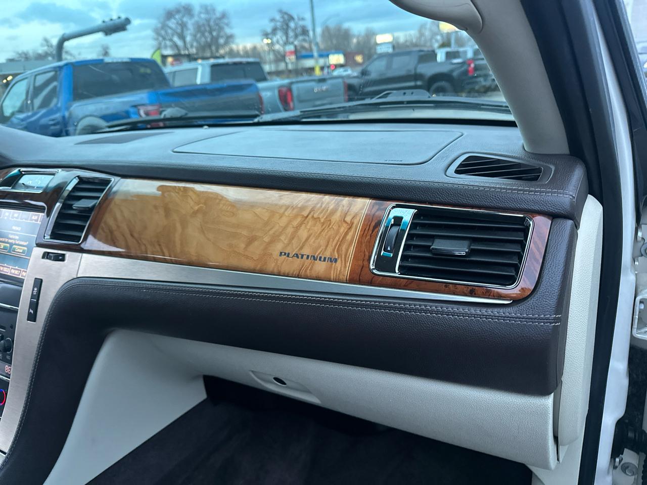 Cadillac Escalade ESV AWD 4dr Platinum 2014