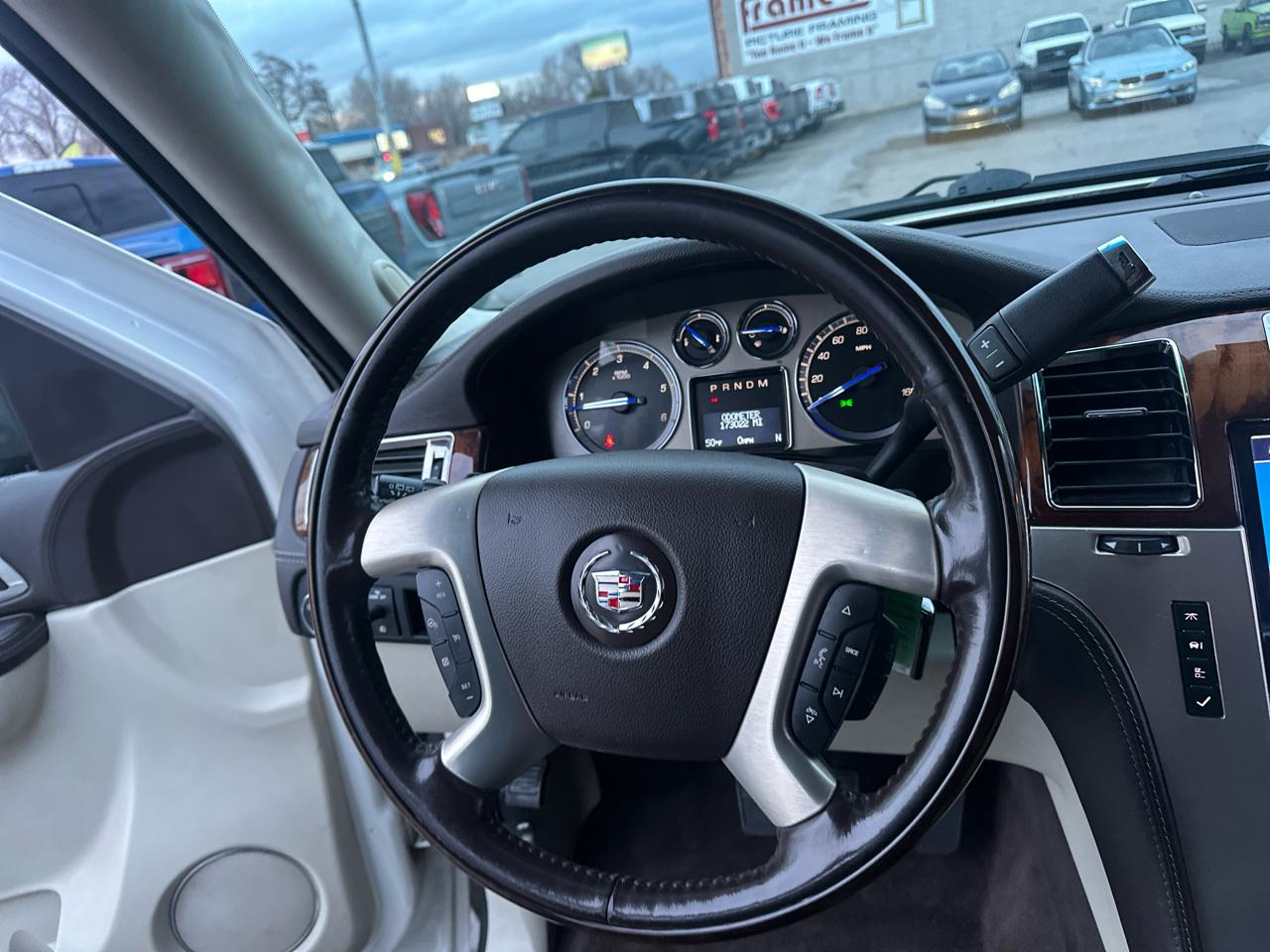 Cadillac Escalade ESV AWD 4dr Platinum 2014