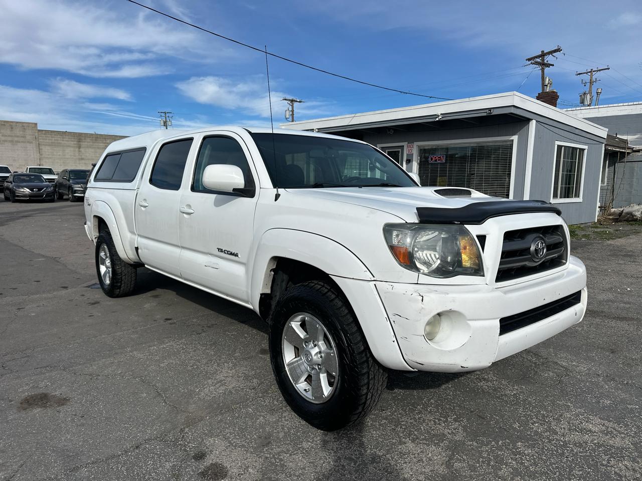 Toyota Tacoma 4WD Double LB V6 AT (Natl) 2010