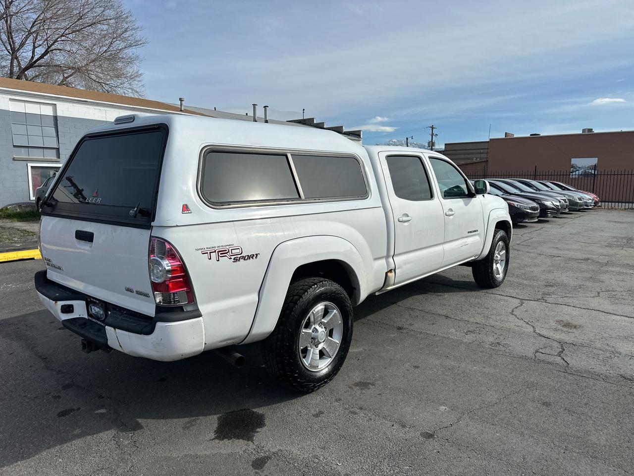 Toyota Tacoma 4WD Double LB V6 AT (Natl) 2010