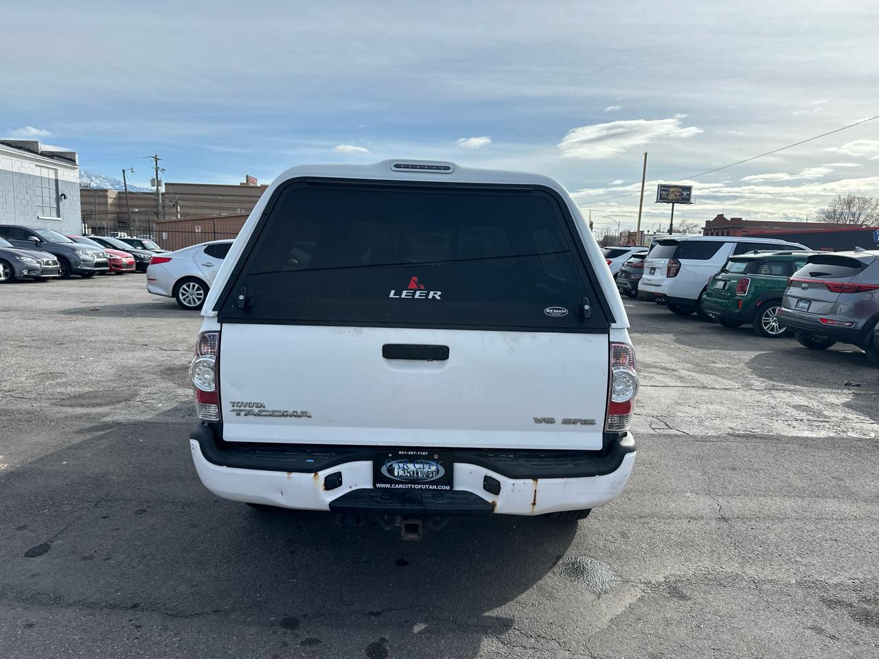 Toyota Tacoma 4WD Double LB V6 AT (Natl) 2010