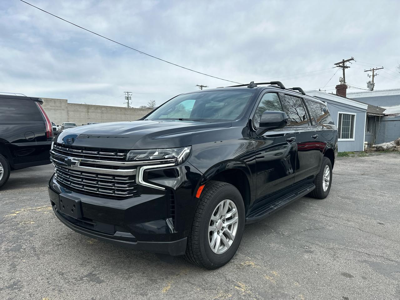 Chevrolet Suburban 4WD 4dr RST 2021