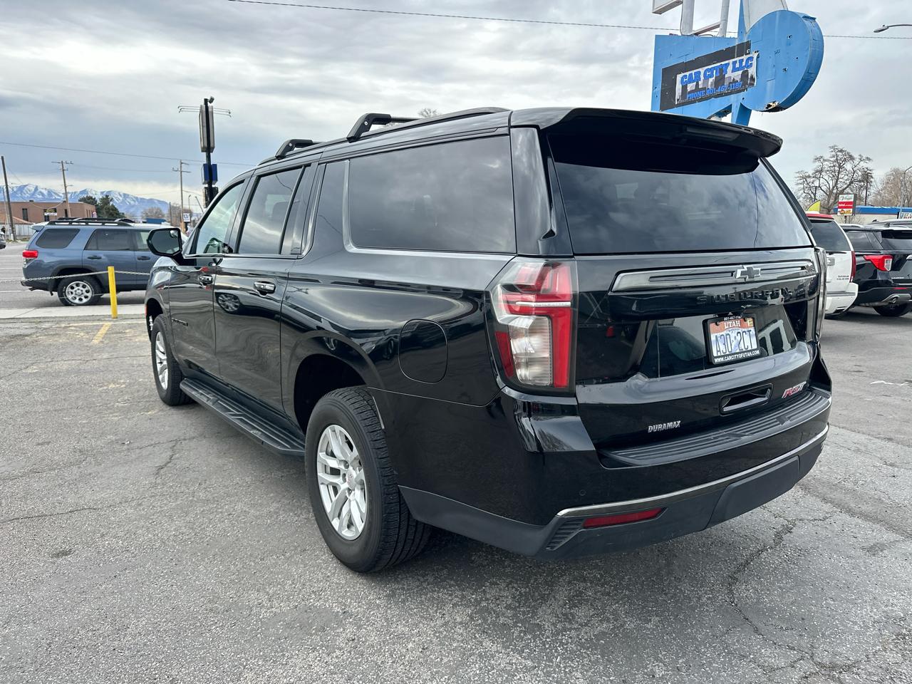 Chevrolet Suburban 4WD 4dr RST 2021