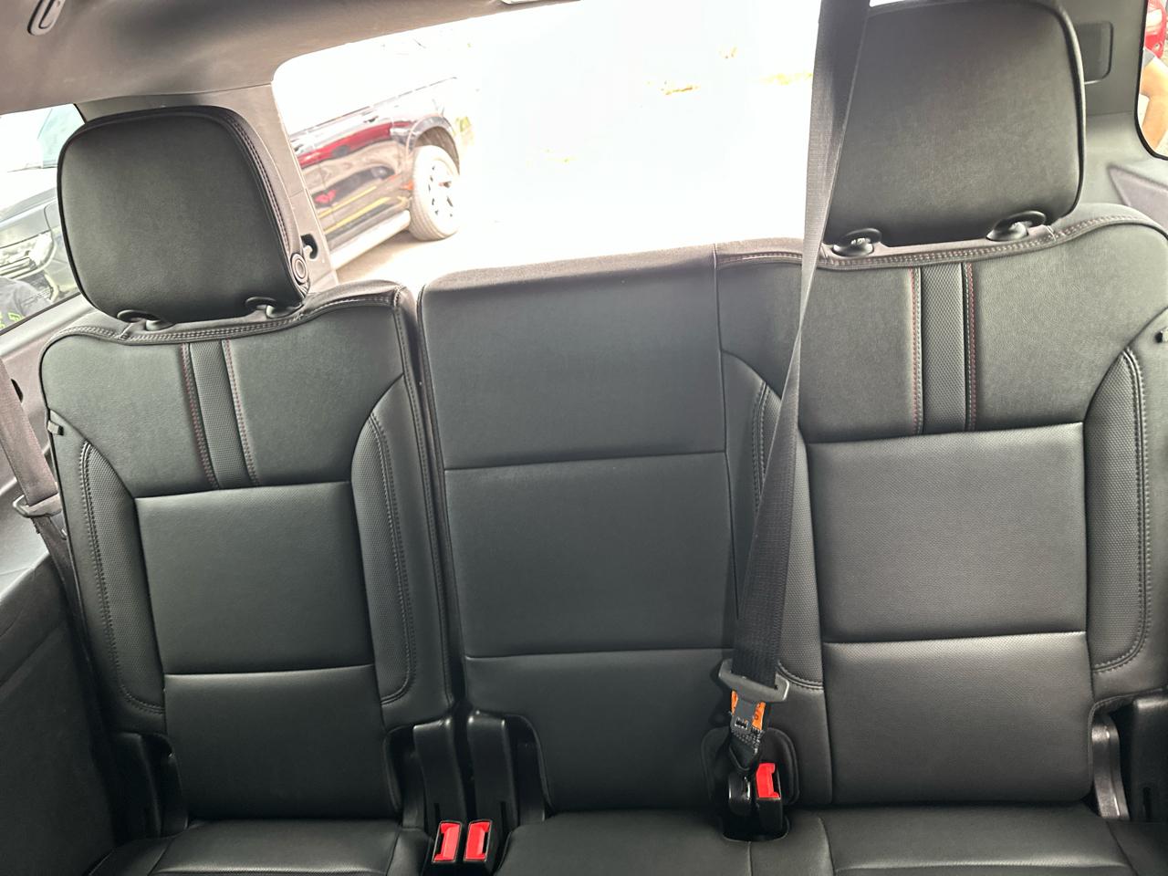 Chevrolet Suburban 4WD 4dr RST 2021