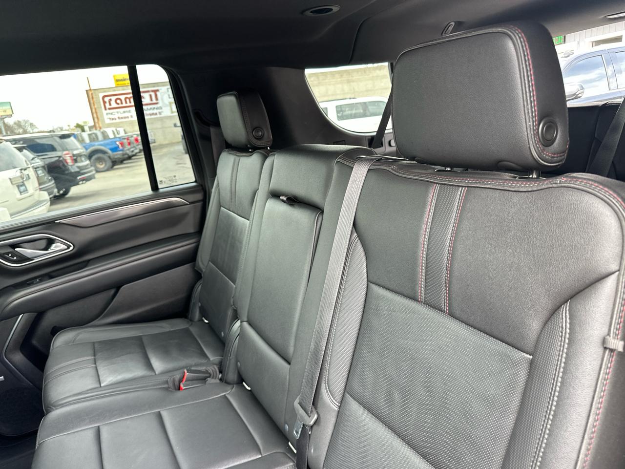 Chevrolet Suburban 4WD 4dr RST 2021