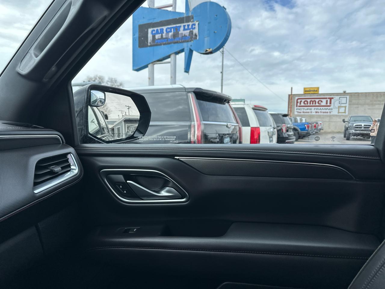 Chevrolet Suburban 4WD 4dr RST 2021